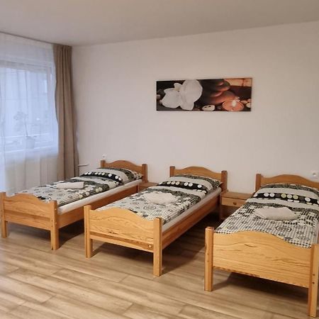 Ubytovanie Funstar Topolcany Luaran gambar