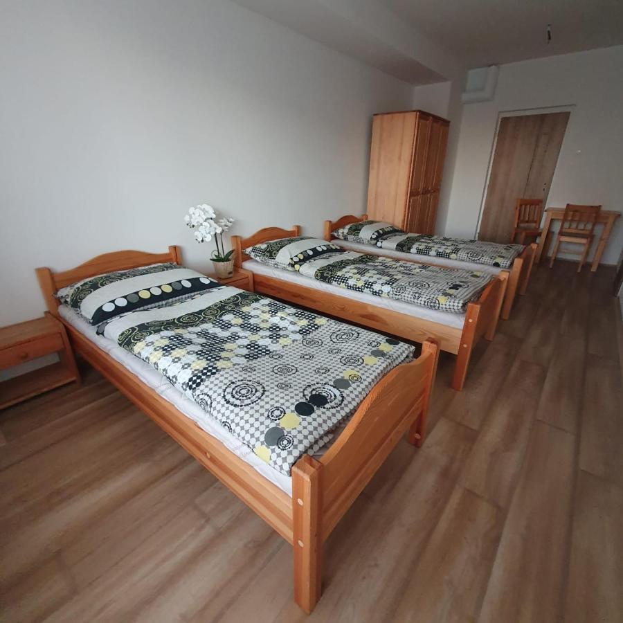 Ubytovanie Funstar Topolcany Luaran gambar